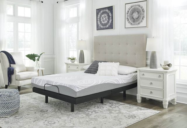 Sierra Sleep® by Ashley® 8" Memory Foam Firm Tight Top California King Mattress in a Box-4