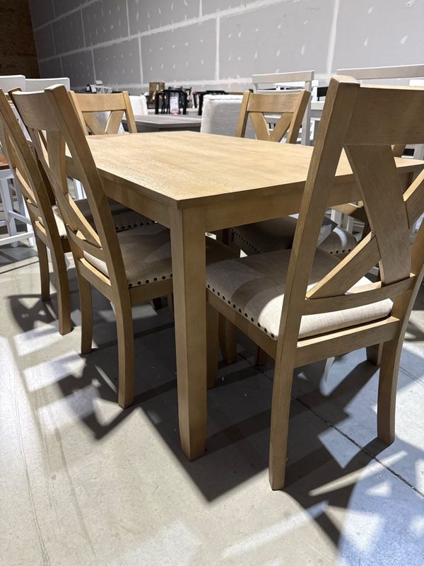 Clearance Signature Design by Ashley® Sanbriar 7-Piece Light Brown Dining Table Sets-1