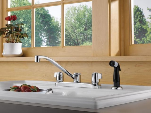 Peerless Core Chrome 2-Handle Kitchen Faucet with Side Sprayer-1