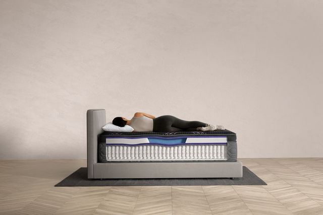 Beautyrest Black® Series 2 Hybrid 14.5" Medium Box Top Queen Mattress-8