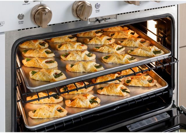 Café™ 36" Stainless Steel Pro Style Dual Fuel Range-14