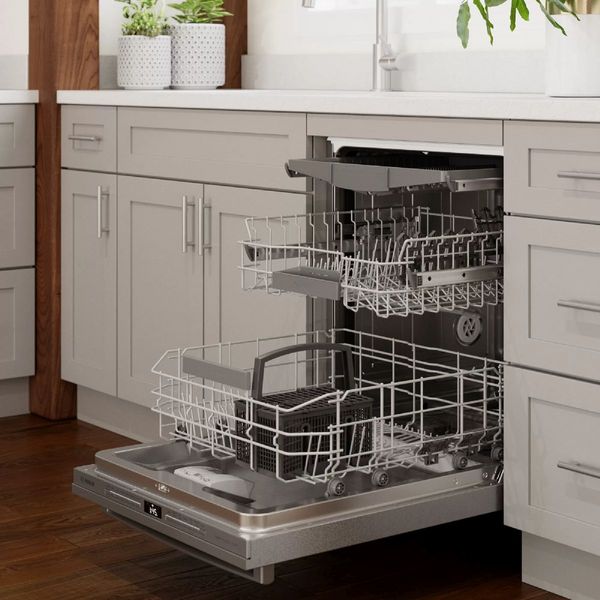 Bosch® 800 Series 24" Stainless Steel Top Control Built In Dishwasher