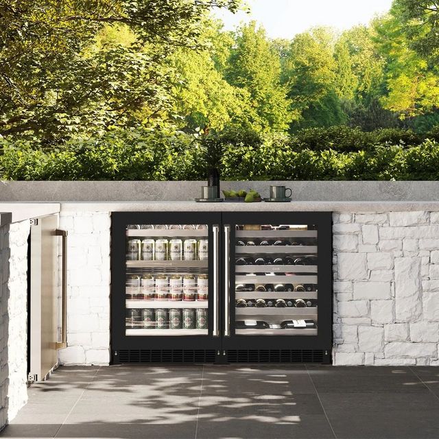 ZLINE Touchstone 5.2 Cu. Ft. Stainless Steel Beverage Center with Black Matte Glass Door-5