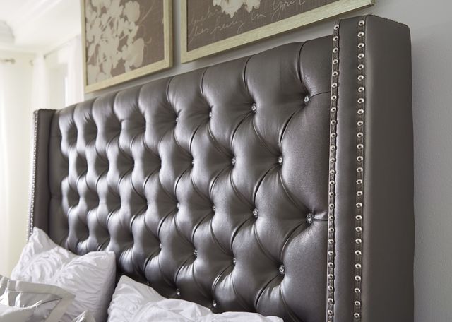 Signature Design by Ashley® Coralayne Gray California King Upholstered Bed-3