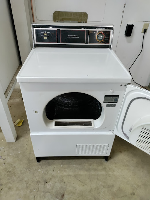 GE DDG5780GDLWH Front Load Gas Dryer with 6 AMPS (Refurbished