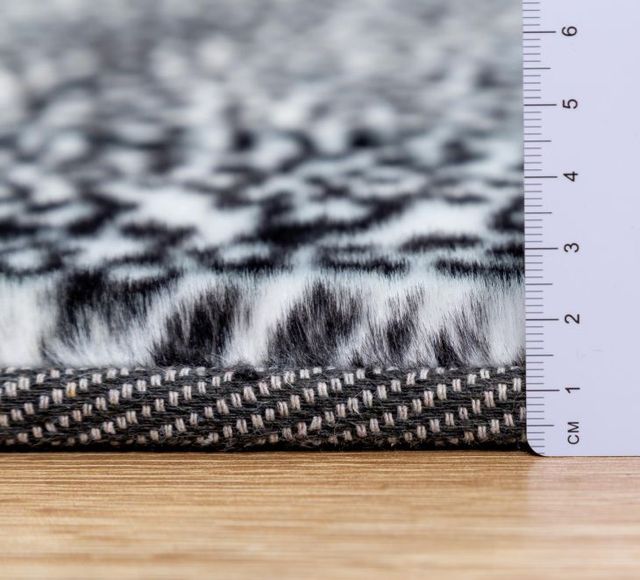 MDA Rugs Faux 5'x7' Style 1 Area Rug-2
