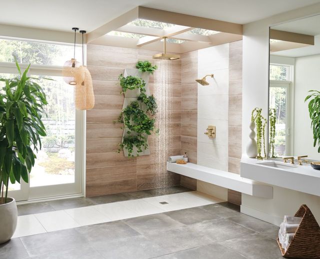 Brizo Essential™ rilliance® Luxe Gold® Linear Round Wall Mount Shower Arm and Flange-4