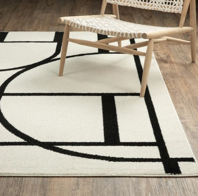 Oriental Weavers™ Quinn 5'x7' Style 5 Area Rug-1
