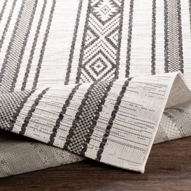 Surya Eagean Charcoal/Off-White 4'x6' Area Rug-3