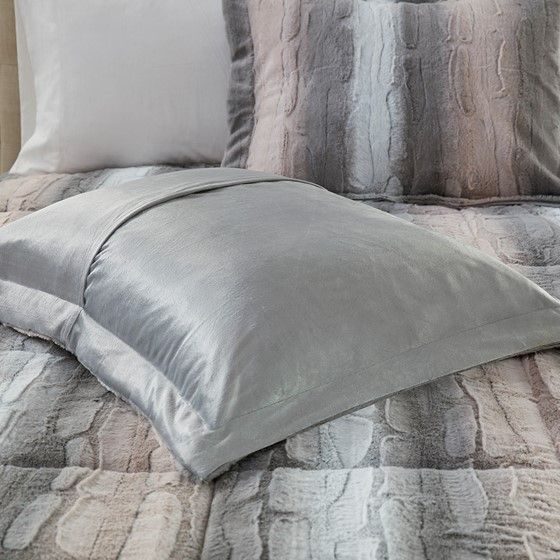 Olliix by Madison Park Zuri Blush and Grey Full/Queen Faux Fur Comforter Set-1