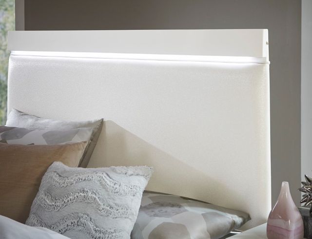 Homelegance® Kerren White King Upholstered Panel Bed-3