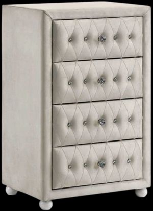 Click to view more images of the product.