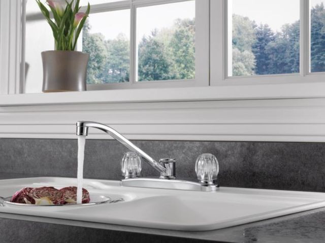 Peerless Core Chrome 2-Handle Kitchen Faucet-2