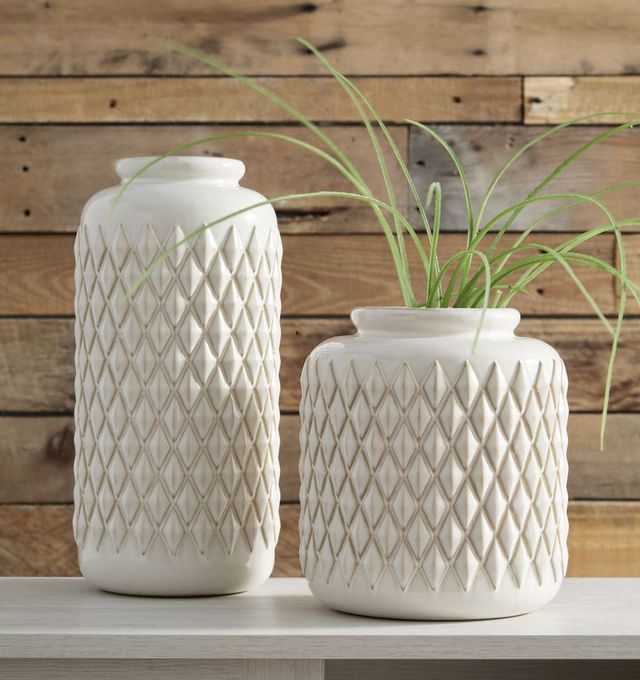 Signature Design by Ashley® Edwinna 2-Piece Cream Vase Set-2