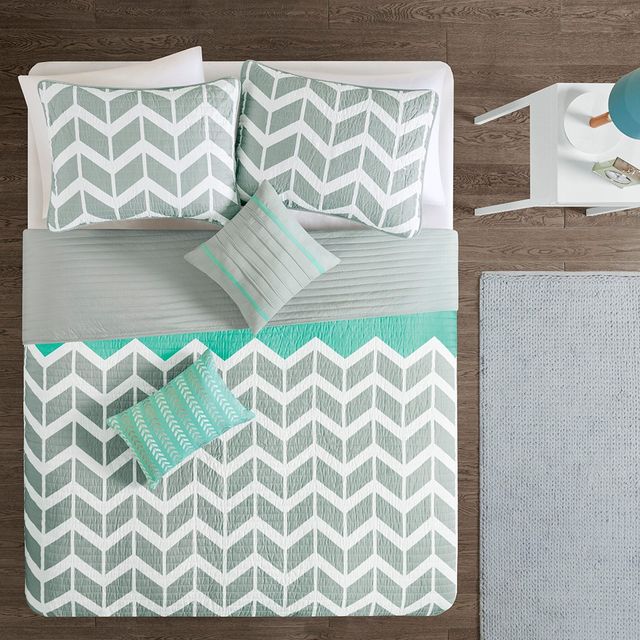 Olliix by Intelligent Design Nadia Teal King/California King Reversible Coverlet Set-2