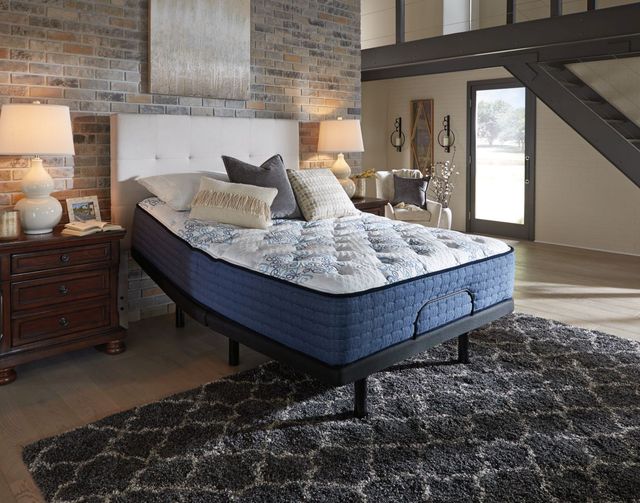 Sierra Sleep® by Ashley® Mt Dana 2-Piece Hybrid Firm and Best Adjustable Base King Mattress Set-4
