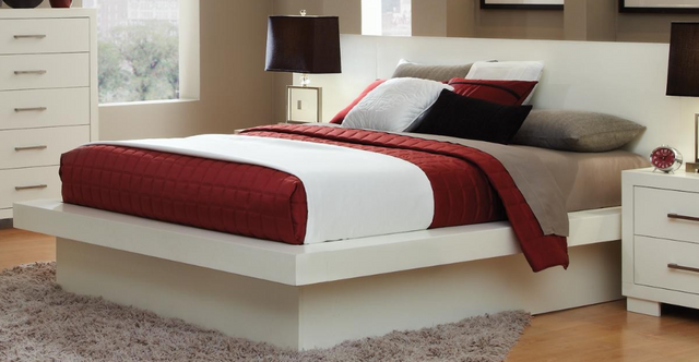 Coaster® Jessica 4-Piece White Queen Bedroom Set-1