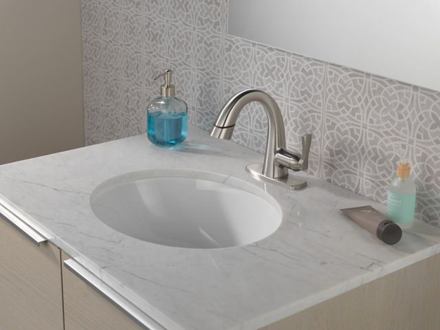 Delta Stryke® Lumicoat® Stainless Single Lever Handle Pull Down Bathroom Faucet-3