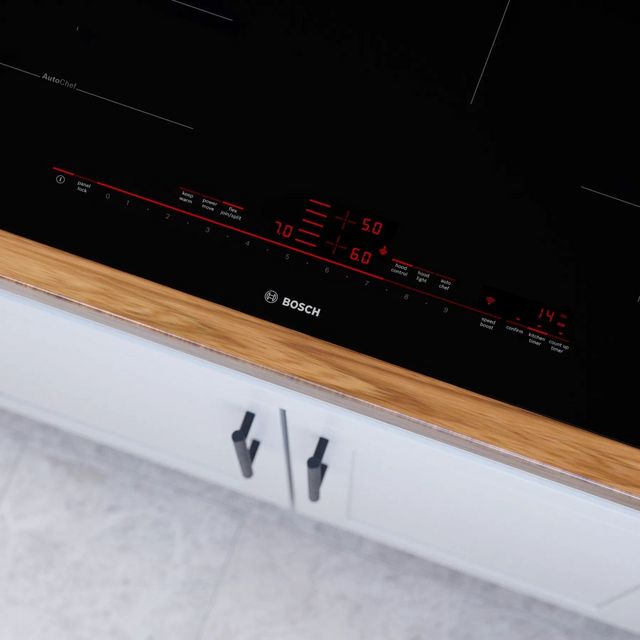 Bosch Benchmark® 30" Black Induction Cooktop-10