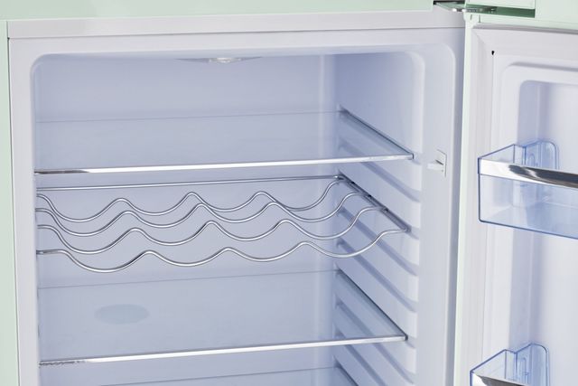 Unique® Appliances Classic Retro 7 Cu. Ft. Summer Mint Green Counter Depth Bottom Freezer Refrigerator-2