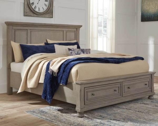 Signature Design by Ashley Lettner Light Gray Queen Storage Panel Bed
