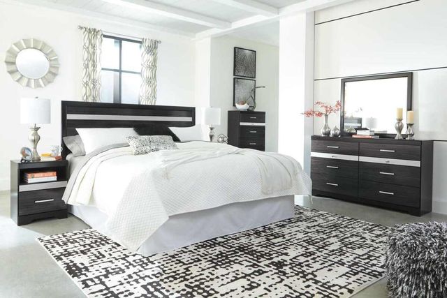 Signature Design by Ashley® Starberry 2-Piece Black King Panel Bed Set-3
