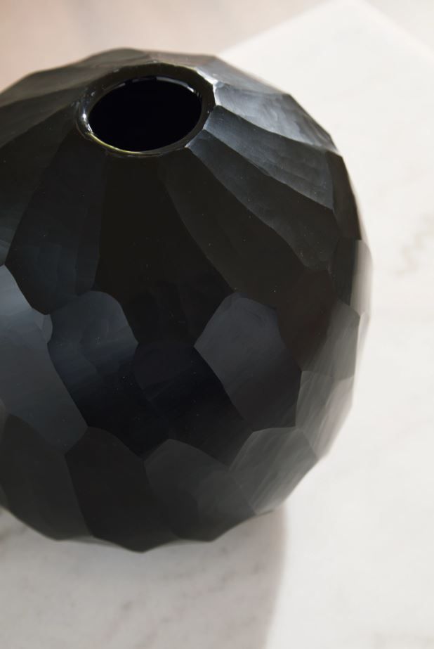 Signature Design by Ashley® Ryanford Black 7" Vase-2