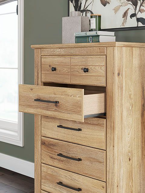 Signature Design by Ashley® Makidern Tan 5-Drawer Chest-1
