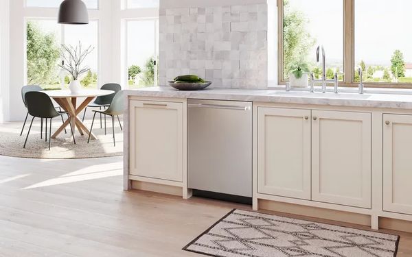 Thermador Emerald 24" Stainless Steel Top Control Built In Dishwasher