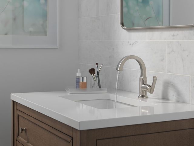 Delta Tetra™ Lumicoat® Stainless Single Handle Bathroom Faucet-2
