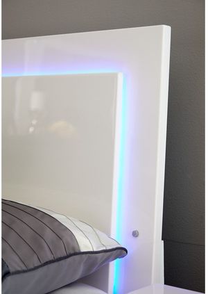 Click to view more images of the product.