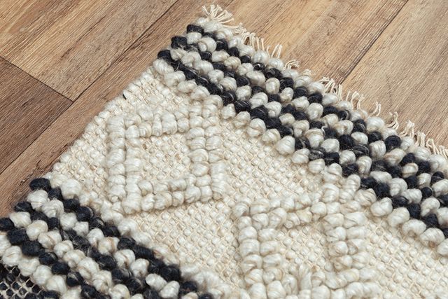 Rizzy Home Capri Neutral 5'x8' Rectangular Rug-2