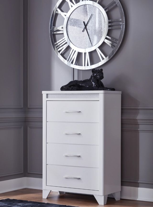 Signature Design by Ashley® Jarlee White 4-Drawer Chest-4
