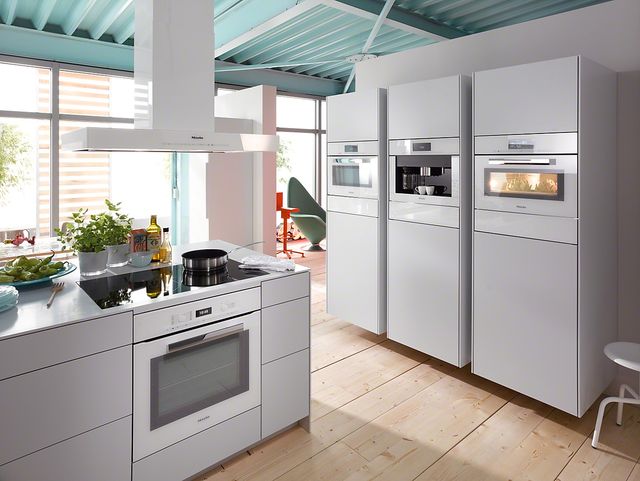 Miele 21.44" Brilliant White Built In Coffee Machine-3