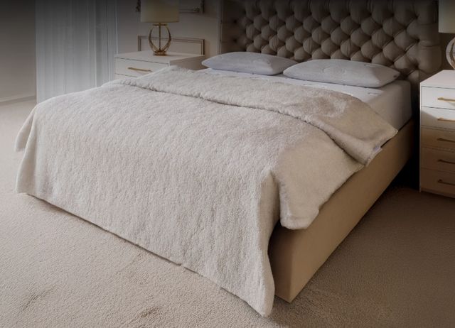 Puffy Deluxe Medium Blanket-1