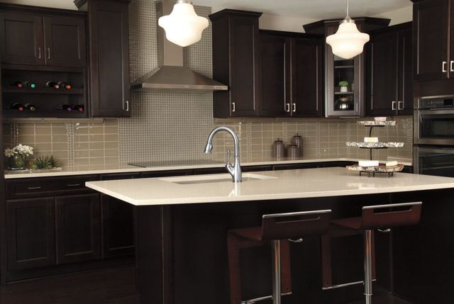 Delta Leland® Arctic Stainless Single Handle Kitchen Faucet with Touch2O® and ShieldSpray® Technologies -3