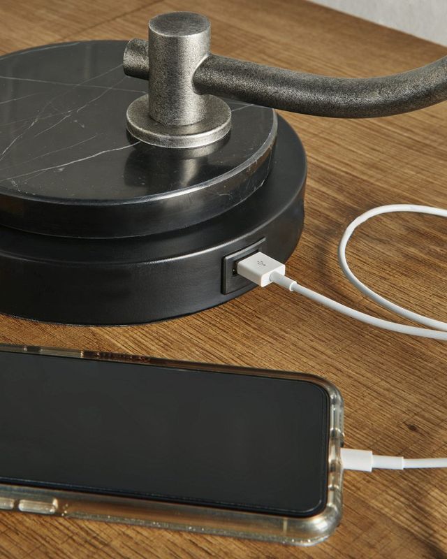 Signature Design by Ashley® Eliridge Black/Silver Metal Desk Lamp-3
