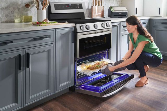 LG 30" Stainless Steel Freestanding Electric Range -10