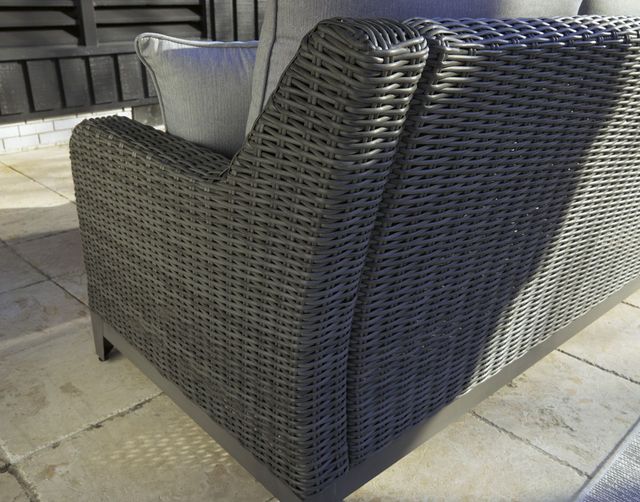 Signature Design by Ashley® Elite Park Gray Outdoor Loveseat-2