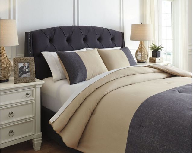 Signature Design by Ashley® Medi 3-Piece Dark Charcoal/Golden Beige Queen Comforter Set-2