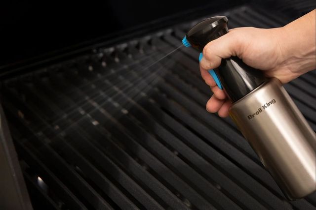 Broil King® Stainless Steel Pump Oil Sprayer-2