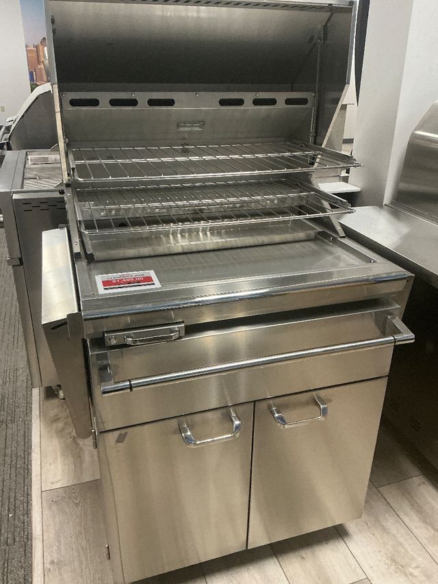Lynx® Professional Series 30" Sonoma Smoker With Cart-SER# 0001-0