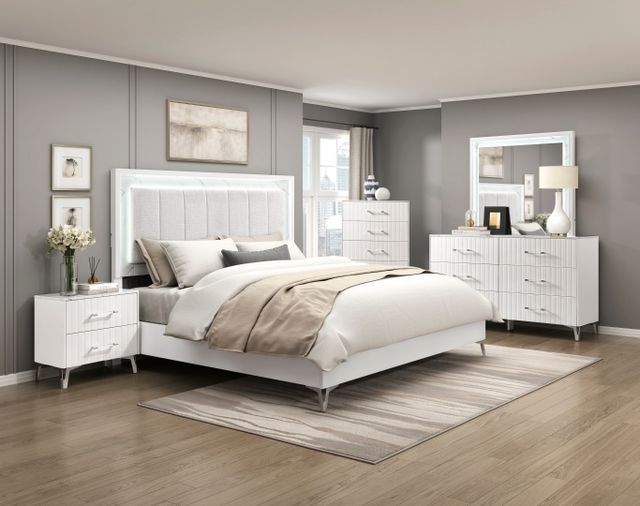 Homelegance® Ripple High Gloss White Eastern King Panel Bed-1