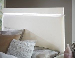 Mazin Furniture Kerren White Eastern King Bed-2
