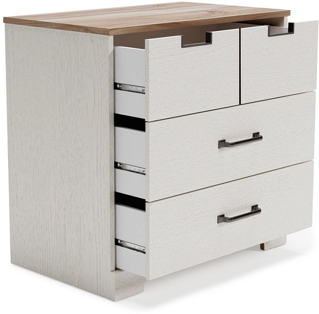 Signature Design by Ashley® Vaibryn Two-Tone Chest of Drawers-3