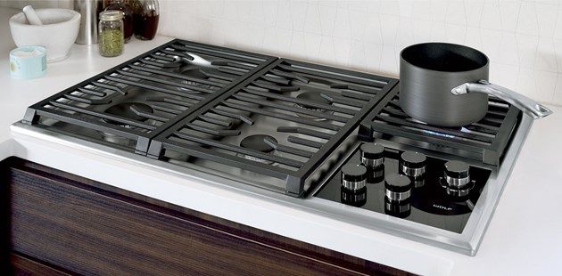 Wolf® 36" Stainless Steel Transitional Liquid Propane Cooktop-3