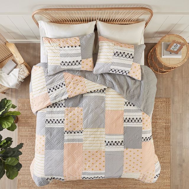 Olliix by Madison Park Ani Blush/Gray King/California King Three Piece Cotton Coverlet Set-2