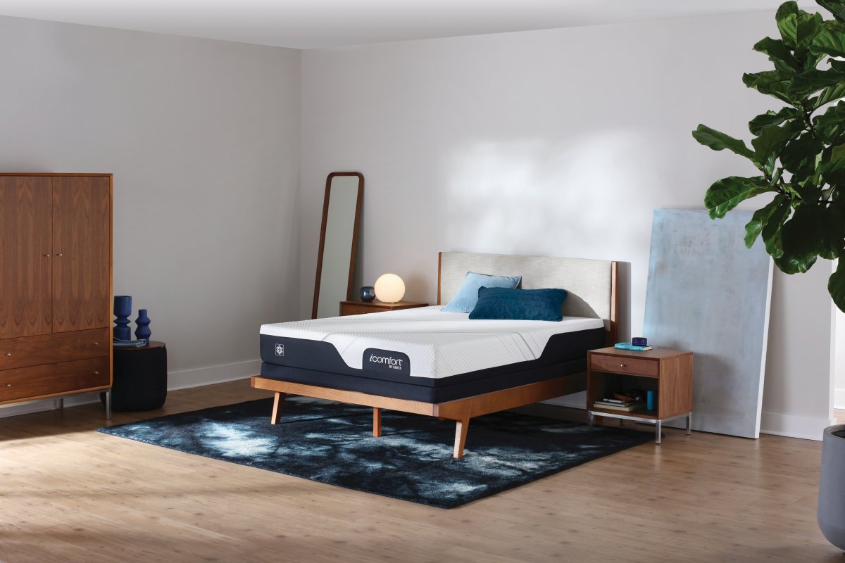 Serta iComfort® Limited Edition Gel Memory Foam Plush Queen