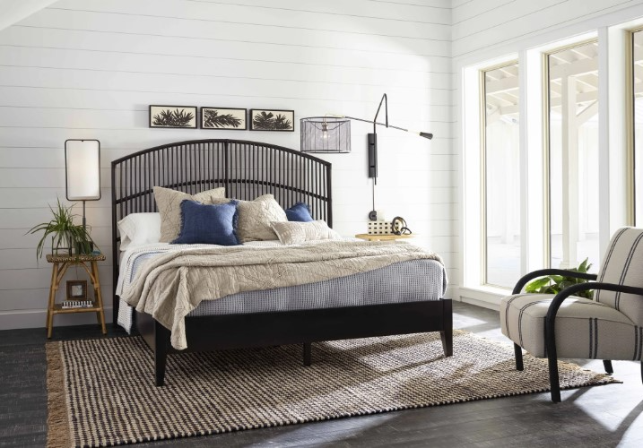 Universal Furniture Blackadore Caye Wood Panel Bed - Thumbnail 2