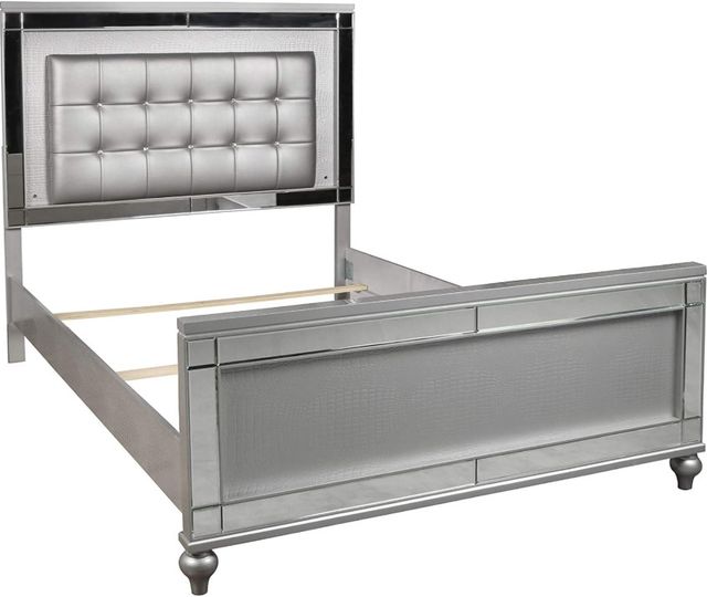 New Classic® Home Furnishings Valentino Silver California King Panel Bed-2